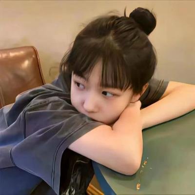 驼背人与舞女